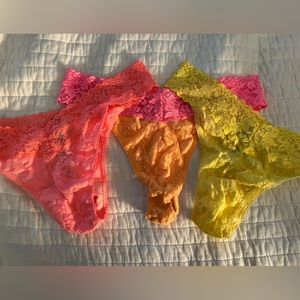 NWOT Hanky Panky Lace Thongs, Set of 3, Tropical Bright Colors